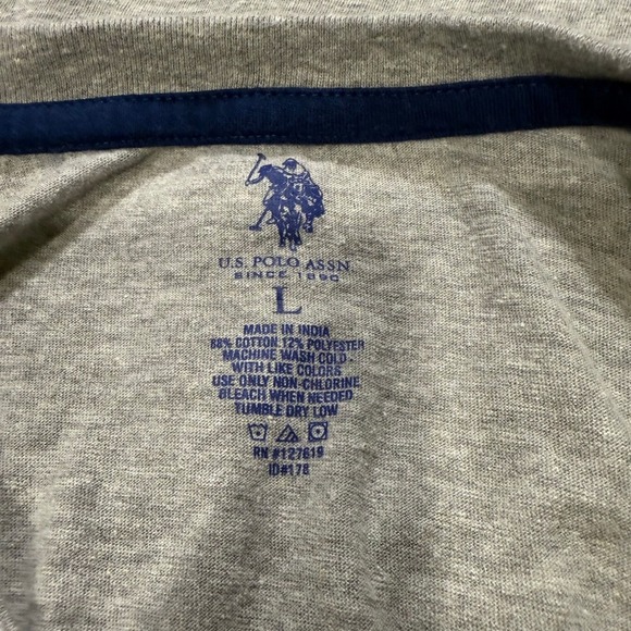 US Polo Assn Mens V-Neck T-Shirt Gray Casual Short Sleeve Tee - Picture 4 of 4